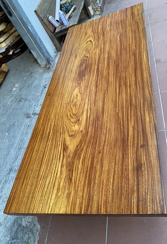 Bàn gỗ Lim Vàng nguyên tấm dài 2m phù hợp làm bàn ăn, bàn làm việc, bàn cafe, bàn văn phòng, bàn họp