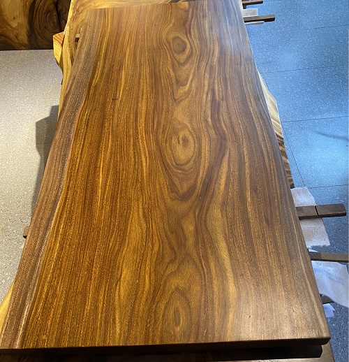Bàn gỗ Lim Vàng nguyên tấm dài 1m7 phù hợp làm bàn ăn, bàn làm việc, bàn cafe, bàn văn phòng