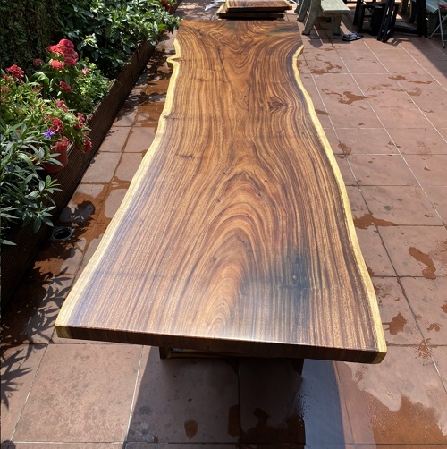 Bàn gỗ Me Tây nguyên khối, nguyên tấm kiểu tự nhiên dài 2m9 phù hợp làm bàn ăn, bàn cafe, bàn văn phòng, bàn họp