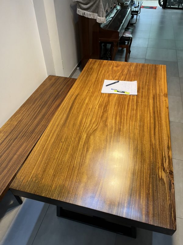 Bàn giao bộ bàn ghế gỗ lim okan cho khách hàng tại Thủ Đức