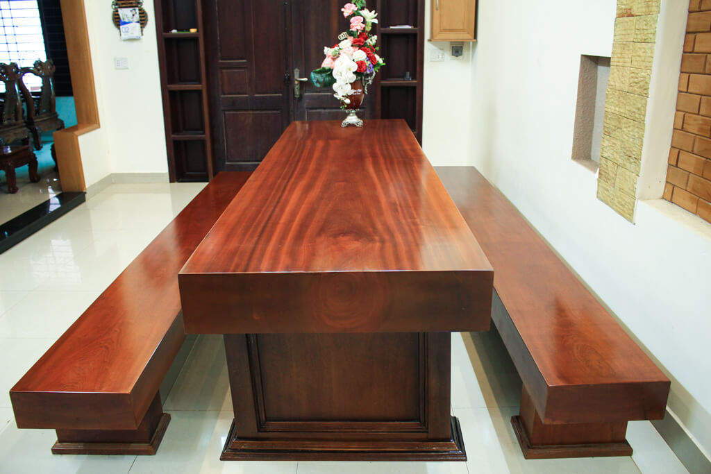 Top 5 mẫu bàn ghế gỗ phòng khách đơn giản mà đẹp 2021 - Nội thất Mạnh Mai