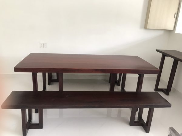 bàn gỗ Lim Vàng kết hợp chân gỗ