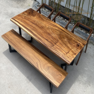 Bộ bàn ăn sang trọng từ gỗ me tây nguyên tấm với sự kết hợp giữ 1 băng dài và ghế rời hiện đại.