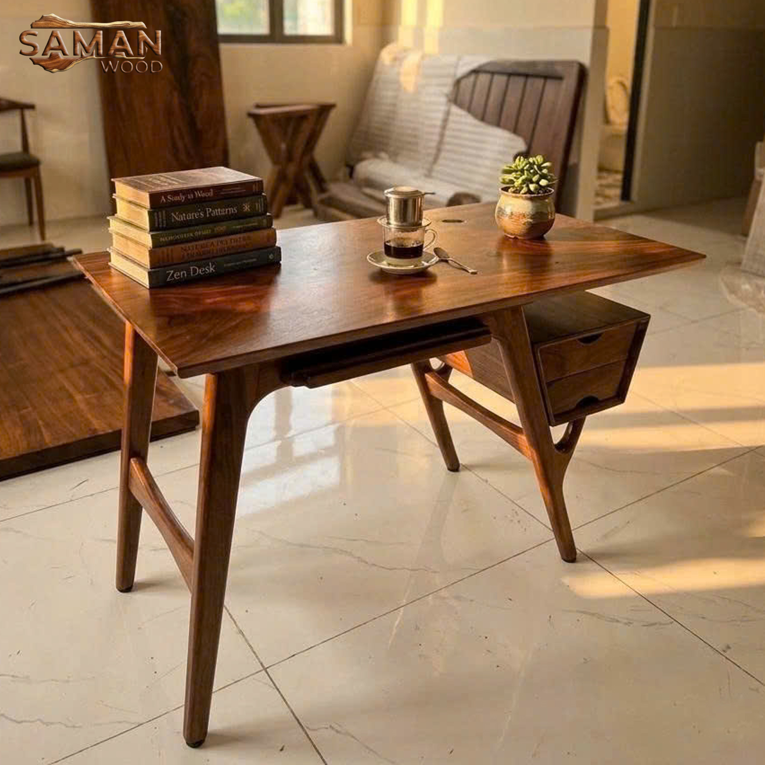 Bàn làm việc gỗ me tây nguyên tấm 1m2 x 60cm, thiết kế nhỏ gọn, vân gỗ tự nhiên đẹp, phù hợp làm bàn làm việc tại nhà, văn phòng hiện đại.