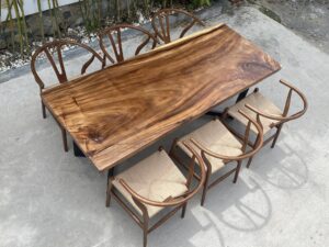 10 Mẫu Bàn Ăn Me Tây Nguyên Tấm Đẹp cho Gia Đình