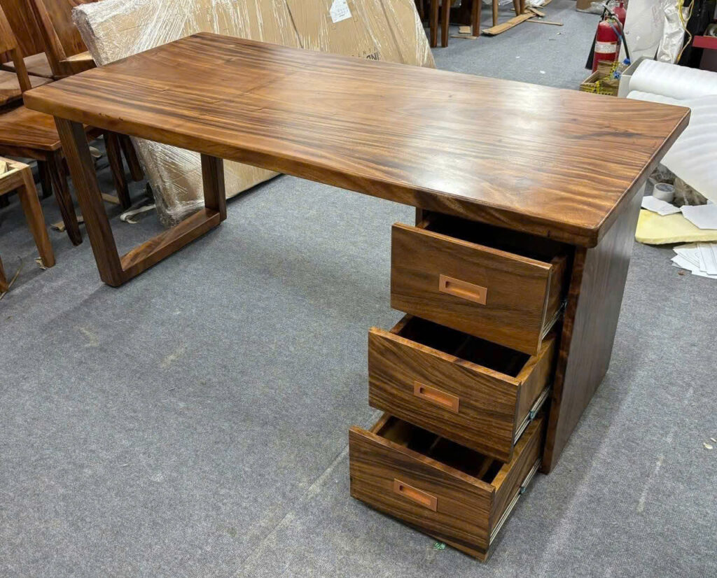 Bàn Làm Việc Văn Phòng Có Tủ Kéo 1400x700mm