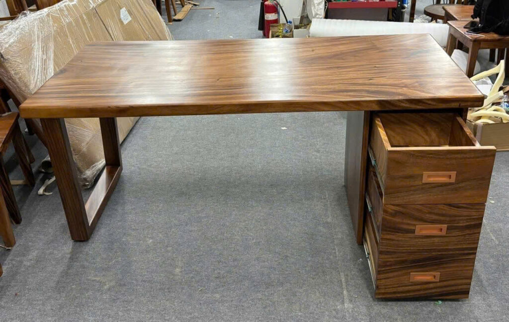 Bàn Làm Việc Văn Phòng Có Tủ Kéo 1400x700mm