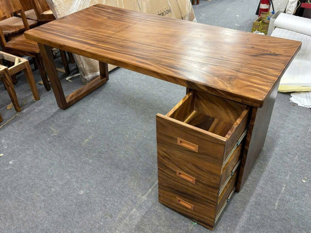 Bàn Làm Việc Văn Phòng Có Tủ Kéo 1400x700mm