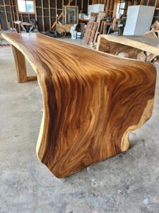 Bàn Gỗ Tự Nhiên Là Gì ? Mua Bàn Gỗ Tự Nhiên Nguyên Tấm ở đâu ?