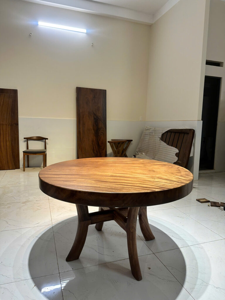 Bàn Tròn Gỗ Tự Nhiên Nguyên Tấm 1m2 - Dày 9cm