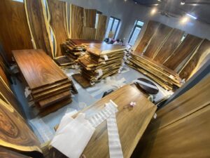 SAMAN WOOD – XƯỞNG SẢN XUẤT BÀN GỖ ME TÂY NGUYÊN TẤM CAO CẤP TÌM KIẾM ĐỐI TÁC XUẤT KHẨU TOÀN CẦU